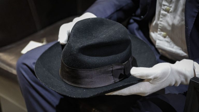 The hat that Michael Jackson wore during his first moonwalk auctioned in Paris and presented at the Hôtel Drouot