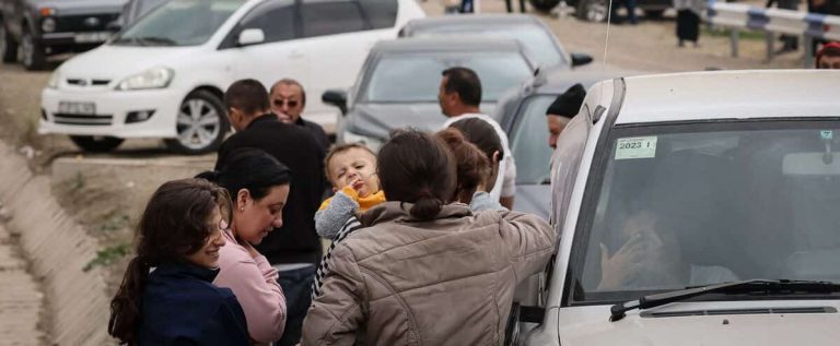 Thousands of residents of Nagorno Karabakh take refuge in Armenia