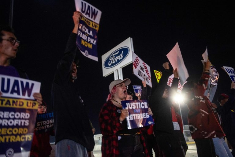 United States |  Strike begins in three automobile factories