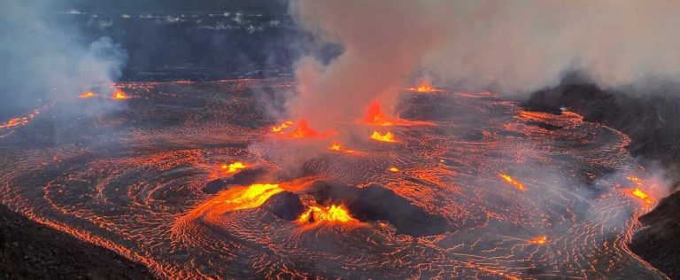 United States: new volcanic eruption on the Hawaiian archipelago