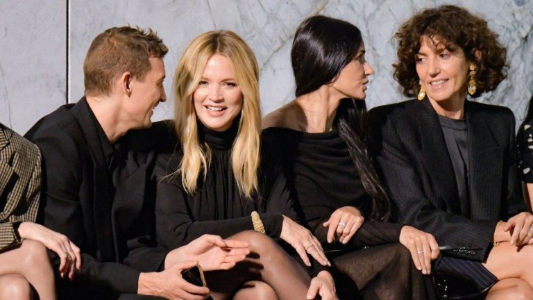 Virginie Efira displays her new silhouette at the Yves Saint Laurent fashion show and finds herself between her companion and Demi Moore!