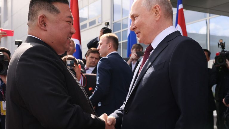 Vladimir Putin and Kim Jong-un gave each other a rifle