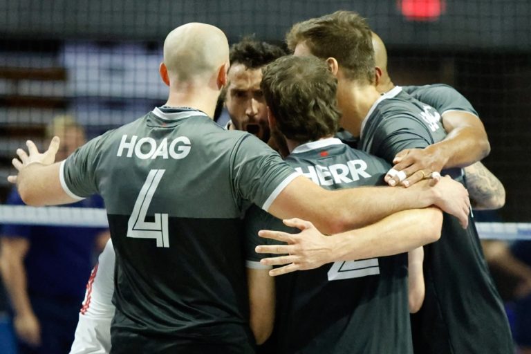 Volleyball |  Strong start for Canada’s men’s team at Olympic qualifiers