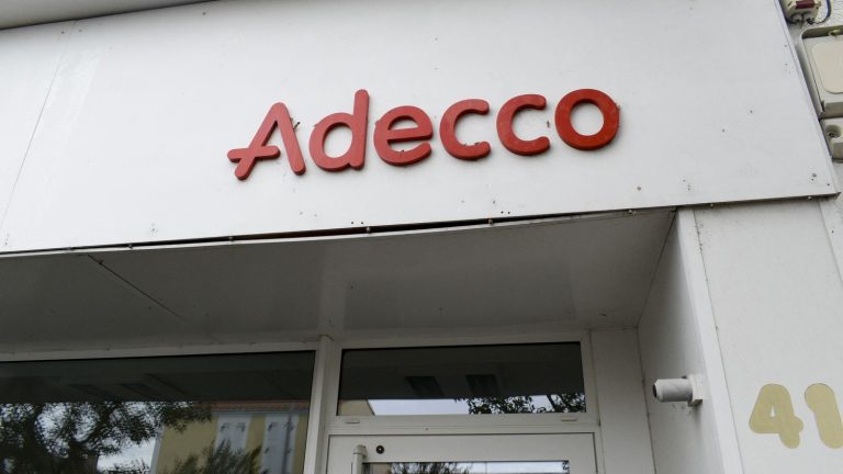 We tell you about the racist registration case in which the Adecco temporary employment network is on trial, 22 years after the facts