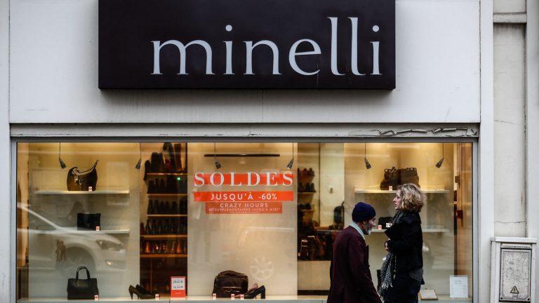 Why is the Minelli shoe brand placed in receivership?