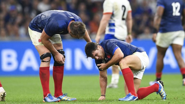 forwards coach William Servat has “no doubt” about Antoine Dupont’s ability “to play quarter” with France