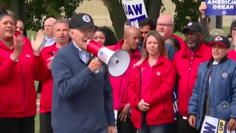 historic strike in the automobile sector with the support of Joe Biden