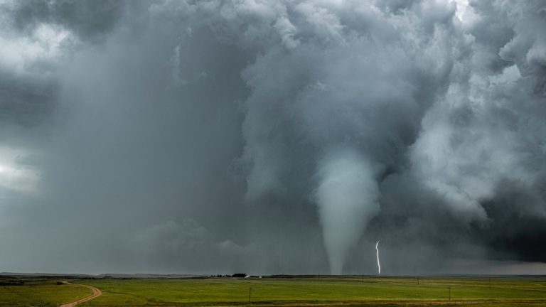 how could a tornado form in Mayenne?