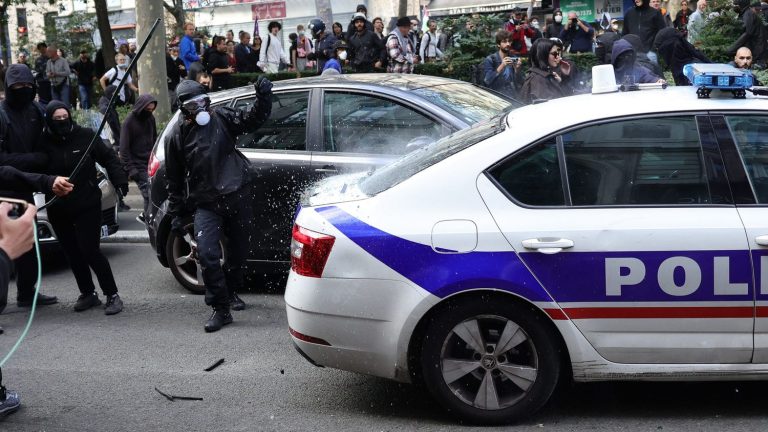 some incidents in Paris, a police car stoned