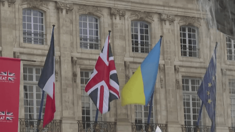 the Gironde capital awaits the British sovereign