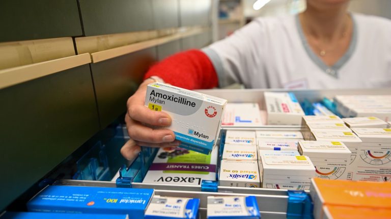 the government will make it compulsory to sell certain antibiotics individually which are out of stock