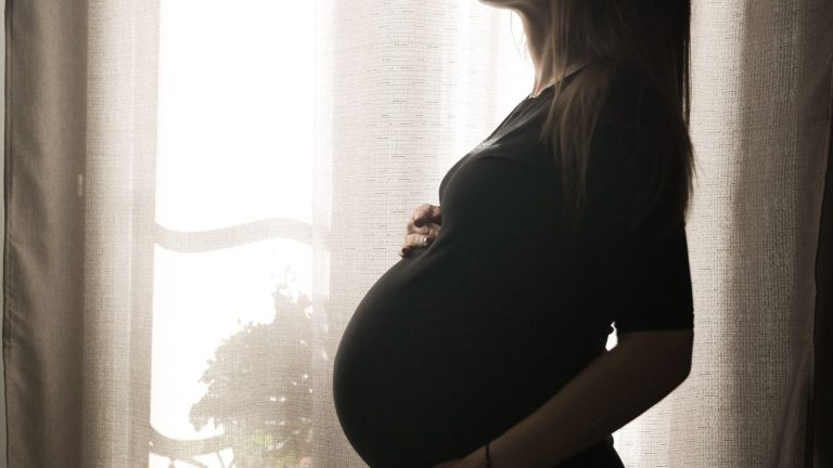 the medicines agency warns of difficulties in supplying screening tests for pregnant women