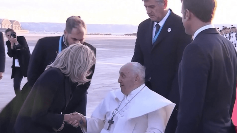 the sovereign pontiff returns to the question of the end of life during a press conference