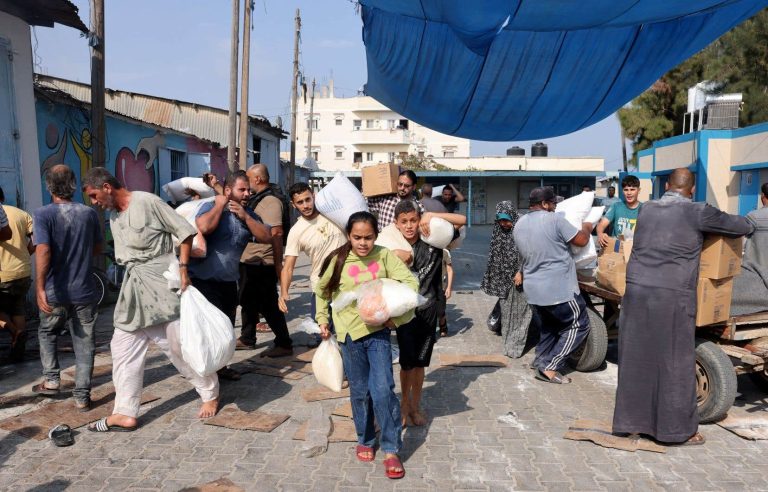 33 humanitarian aid trucks entered Gaza on Sunday, UN says