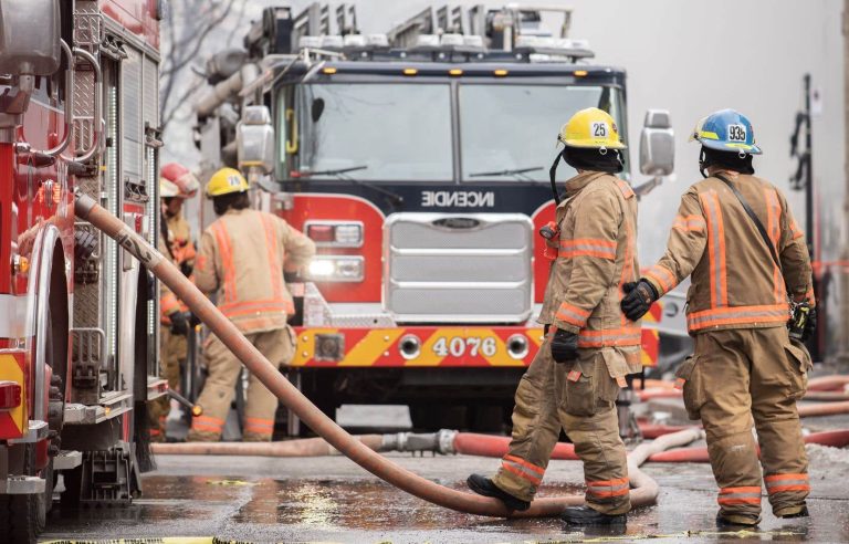 A fire mobilizes 150 firefighters in Old Montreal