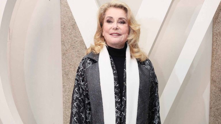 A video of Catherine Deneuve at the age of 19 smoking resurfaces on the Web, internet users outraged!