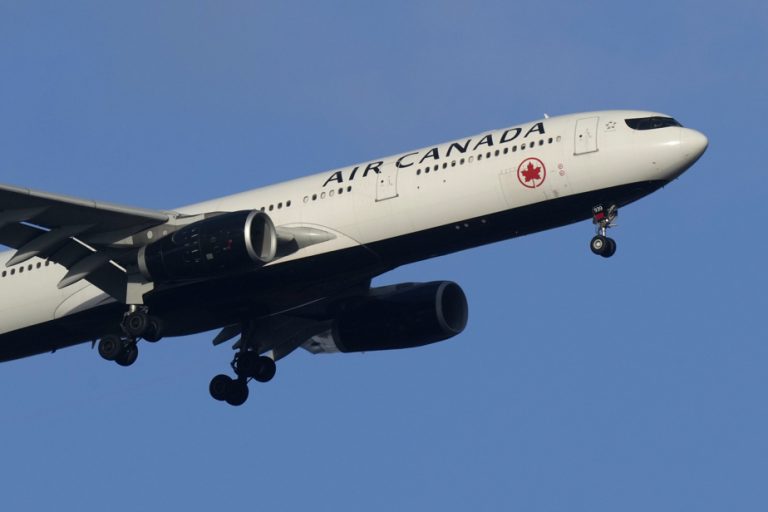 Air Canada cancels flights to Israel until the end of October