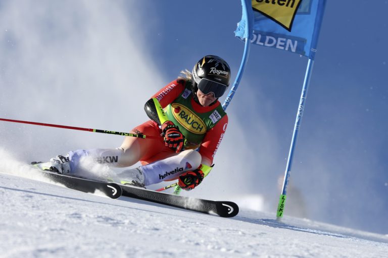 Alpine Skiing World Cup |  Lara Gut-Behrami wins the Sölden giant, Valérie Grenier 7th