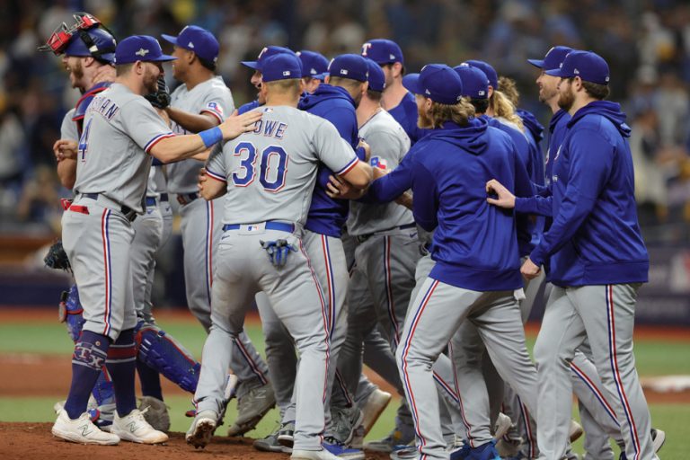 American League First Round |  Rangers sweep Rays