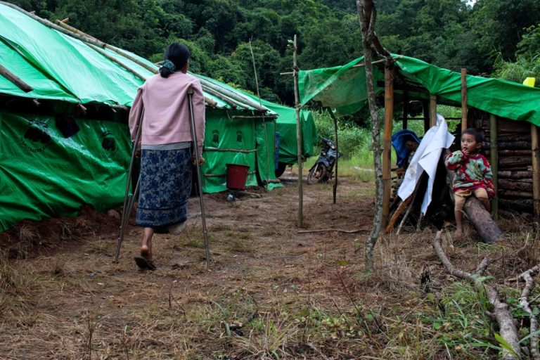 Burma |  Army attack on displaced persons camp leaves 29 dead