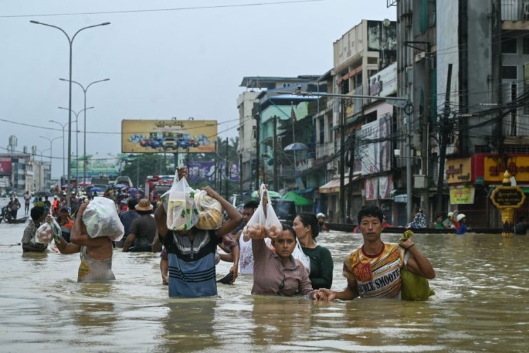 Burma |  Around 14,000 people displaced by floods