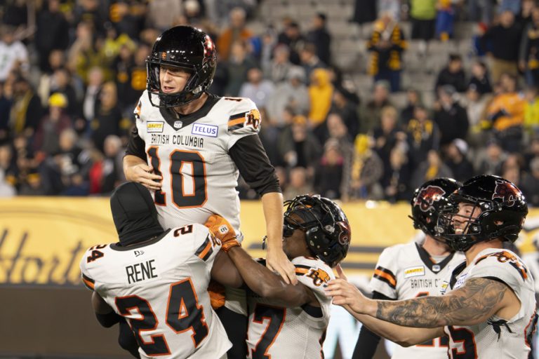 CFL |  The Lions narrowly win against the Tiger-Cats