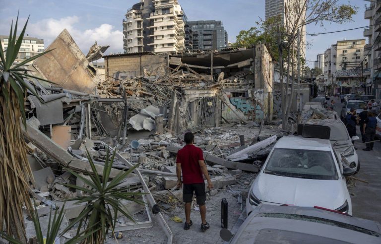 Canadians return home on their own following Hamas attacks in Israel