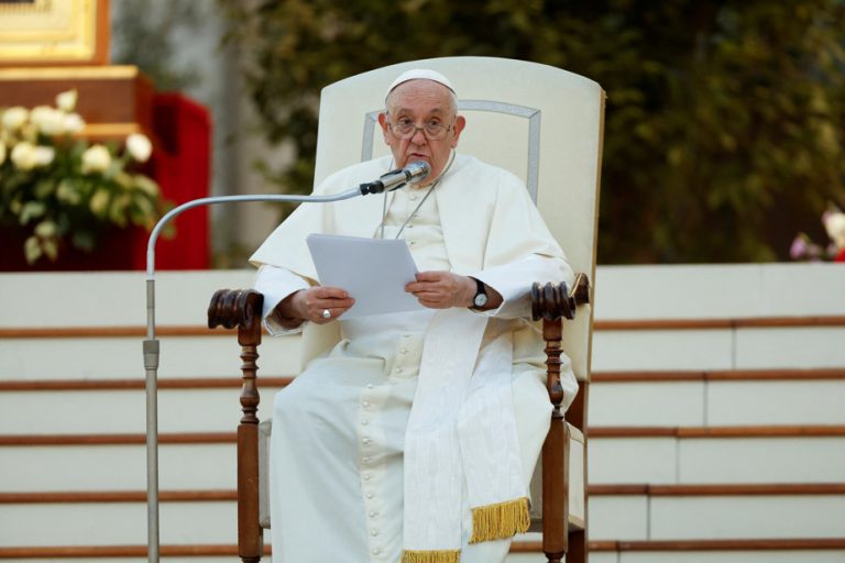 Catholic doctrine |  Conservative cardinals challenge the pope