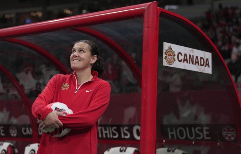 Christine Sinclair to retire from international soccer at the end of 2023