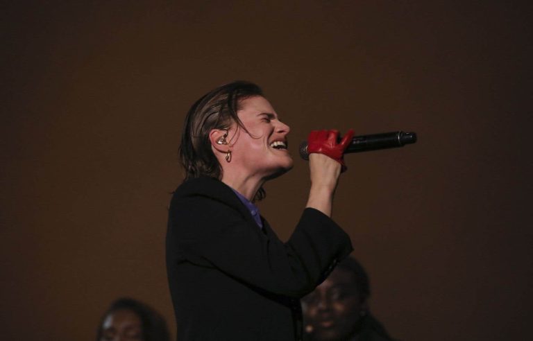 Christine and the Queens cancels its tour in France and abroad