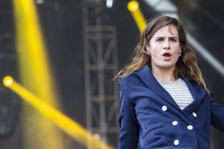 Christine and the Queens cancels tour