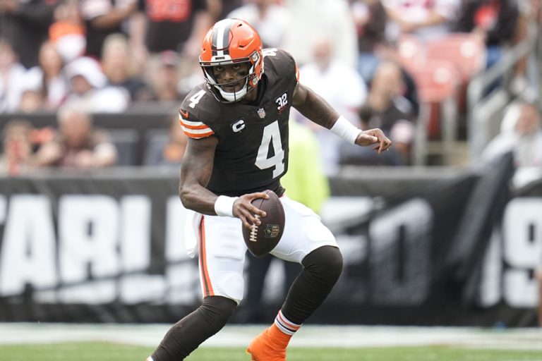 Cleveland Browns |  Quarterback Deshaun Watson back in practice