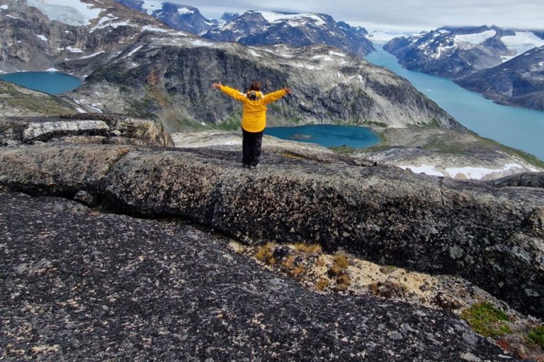 Cruises |  Blue and White Adventures in Greenland