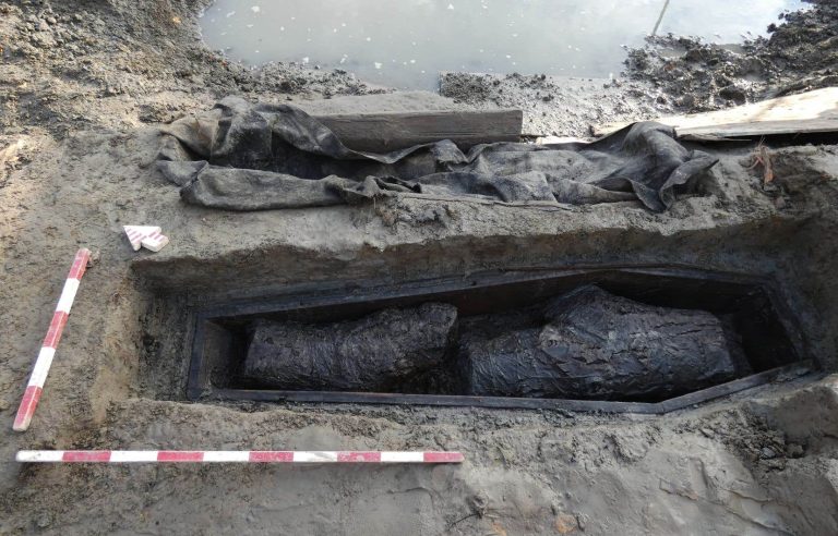 Discovery of a 19th century ghost coffin in Quebec