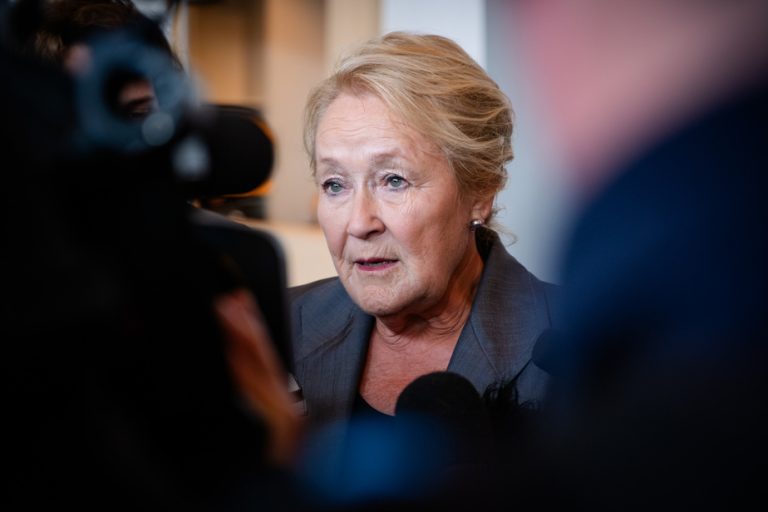 Dubé Reform |  The intervention of former prime ministers respects the rules, assures Marois