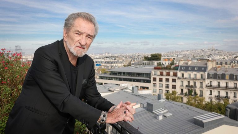 Eddy Mitchell opens his ideal nightclub to us