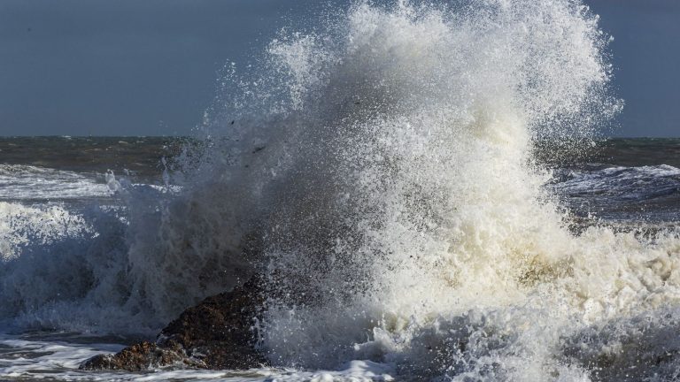 Eight departments remain on orange alert for risks of flooding, rain-flooding or waves-submersion