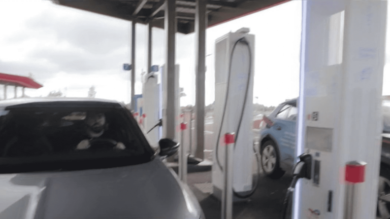 Electric cars: a budget of 200 million euros to develop the network of charging stations