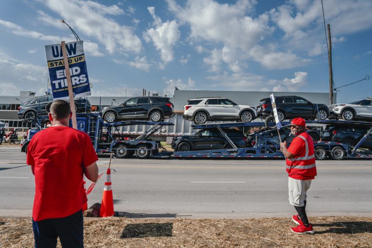 Ford |  Impact of strike estimated at $1.3 billion