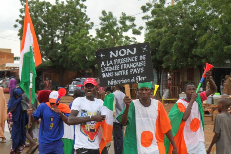 France is “not in the logic of leaving Niger”