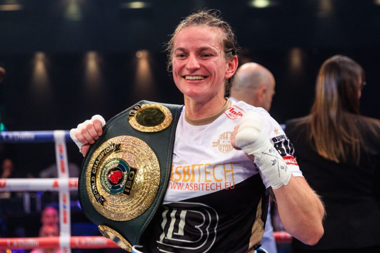 Gala at the Montreal Casino |  Mary Spencer loses in her rematch against Femke Hermans