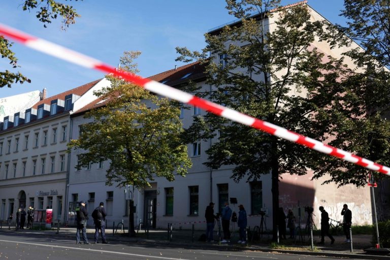 Germany |  Berlin synagogue targeted by Molotov cocktails