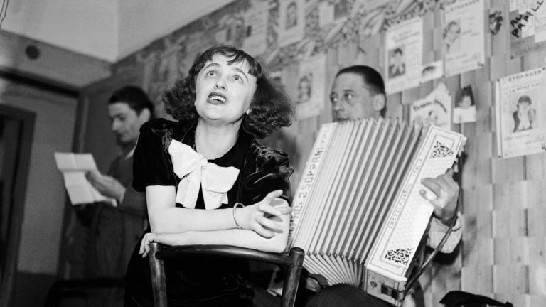 How to sing (about) Piaf