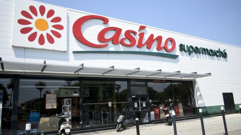 In financial difficulty, the Casino group has officially transferred 61 stores to Intermarché