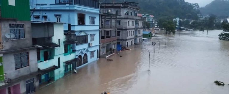 India: at least 23 soldiers missing in flash floods in the Himalayas