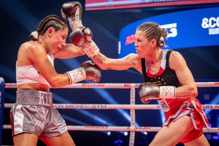 Kim Clavel loses against Evelin Bermúdez