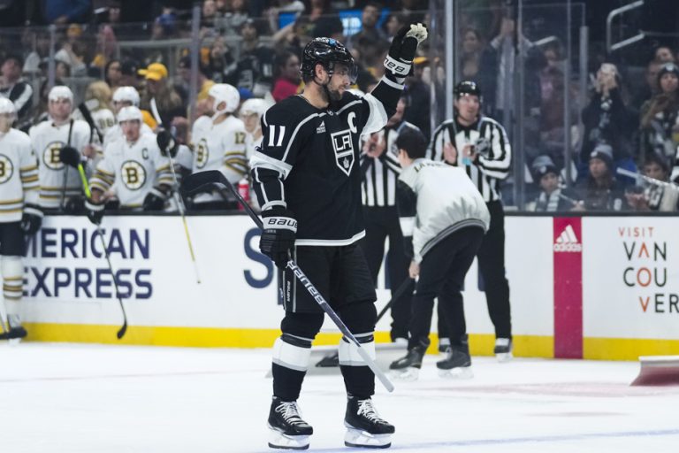 Los Angeles Kings |  Anze Kopitar is the new leader for matches played