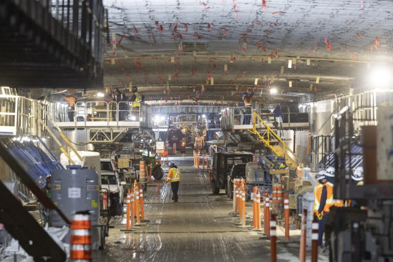 Louis-Hippolyte-La Fontaine Tunnel |  One year later, already late