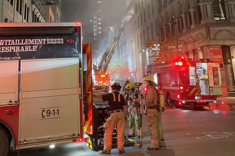 Major fire in Old Montreal