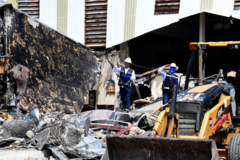 Mexico |  Death toll from church roof collapse rises to 11